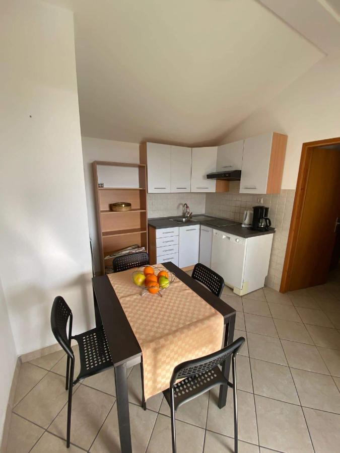 Biserka Apartment Punat